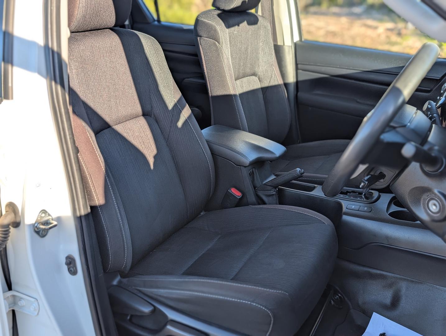 2023 Toyota Hilux SR in White