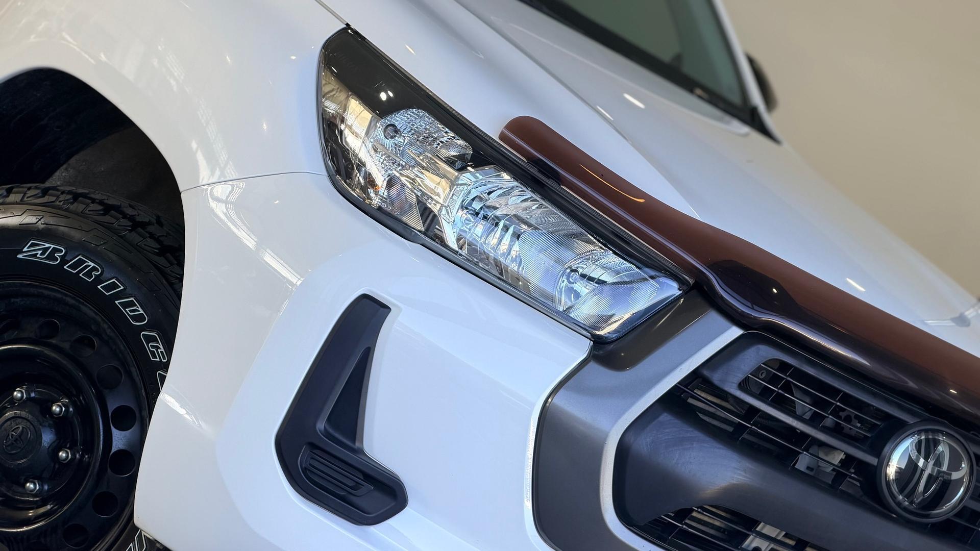 2020 Toyota Hilux SR in White