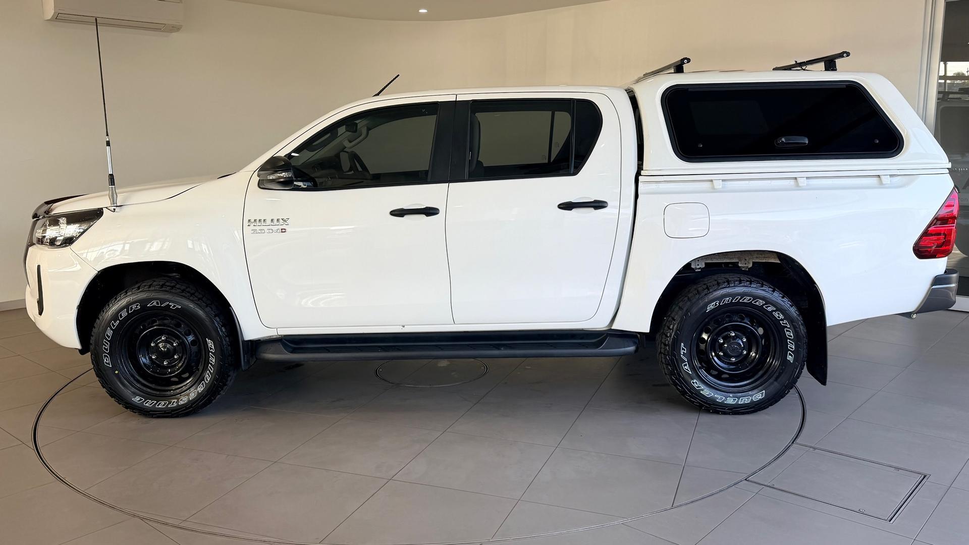 2020 Toyota Hilux SR in White