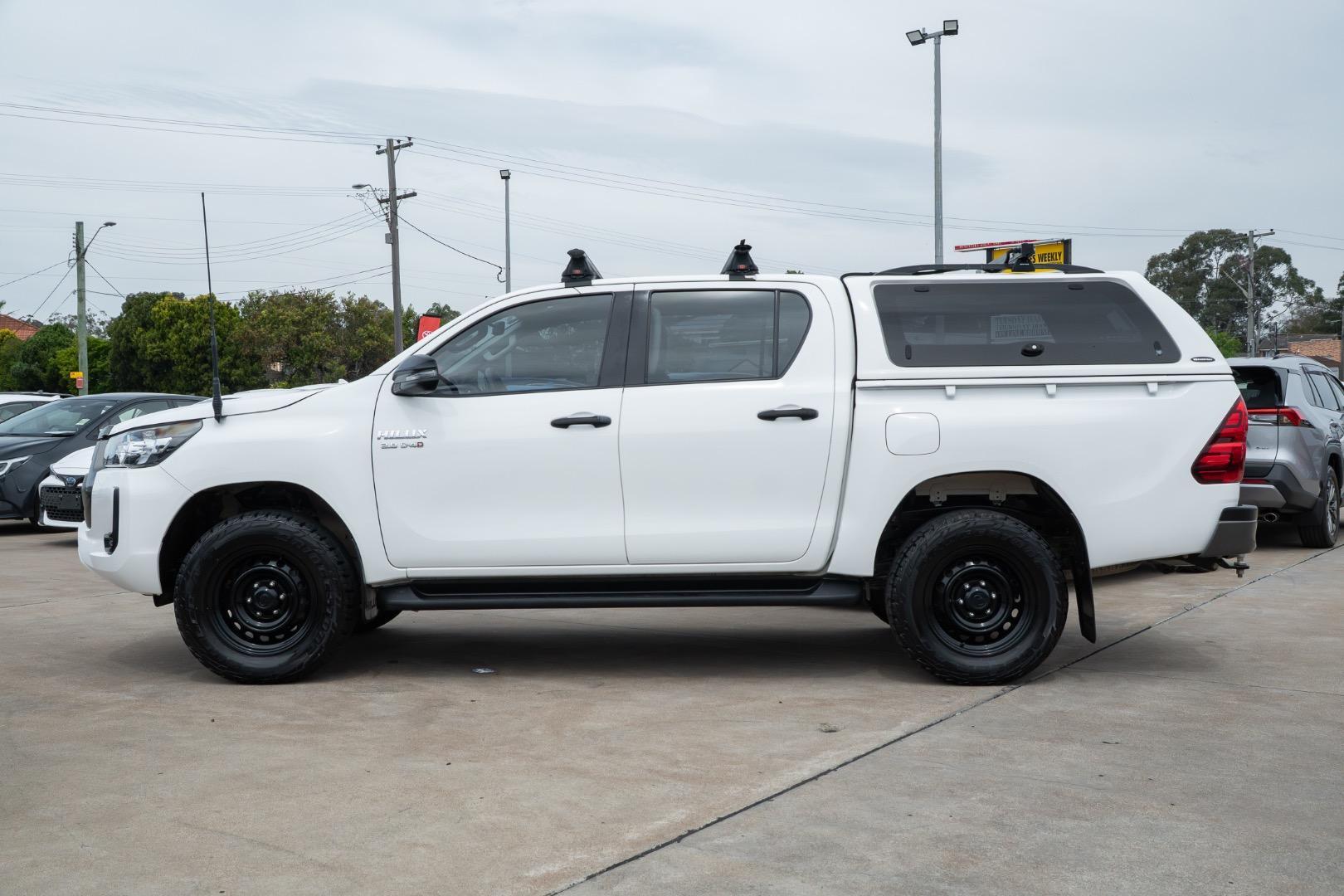 2021 Toyota Hilux SR in White
