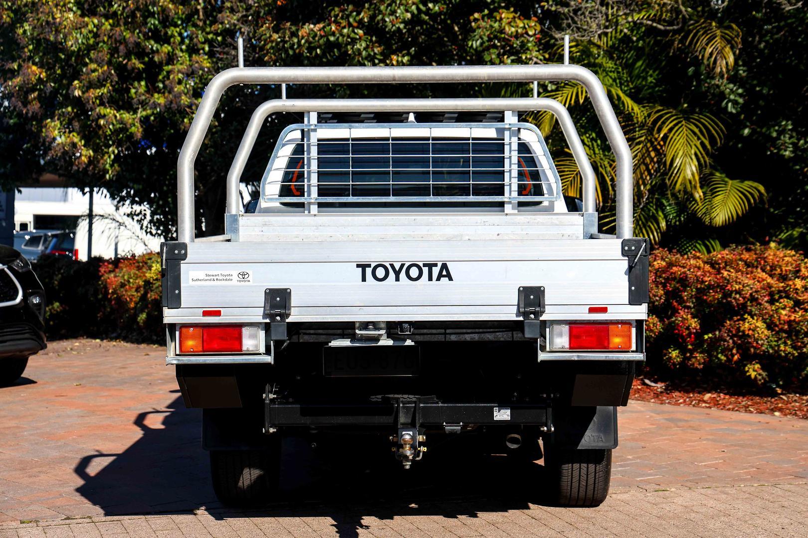 2022 Toyota Hilux SR in White