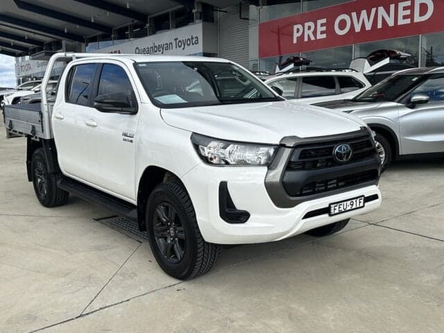 2023 Toyota Hilux SR in White