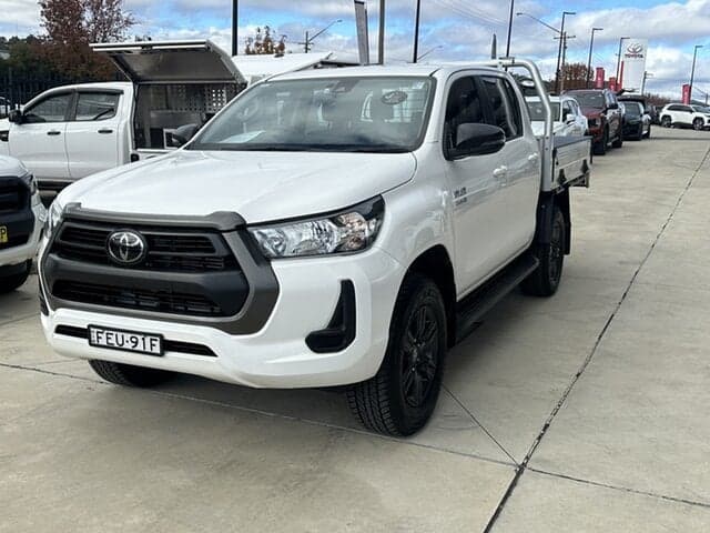 2023 Toyota Hilux SR in White