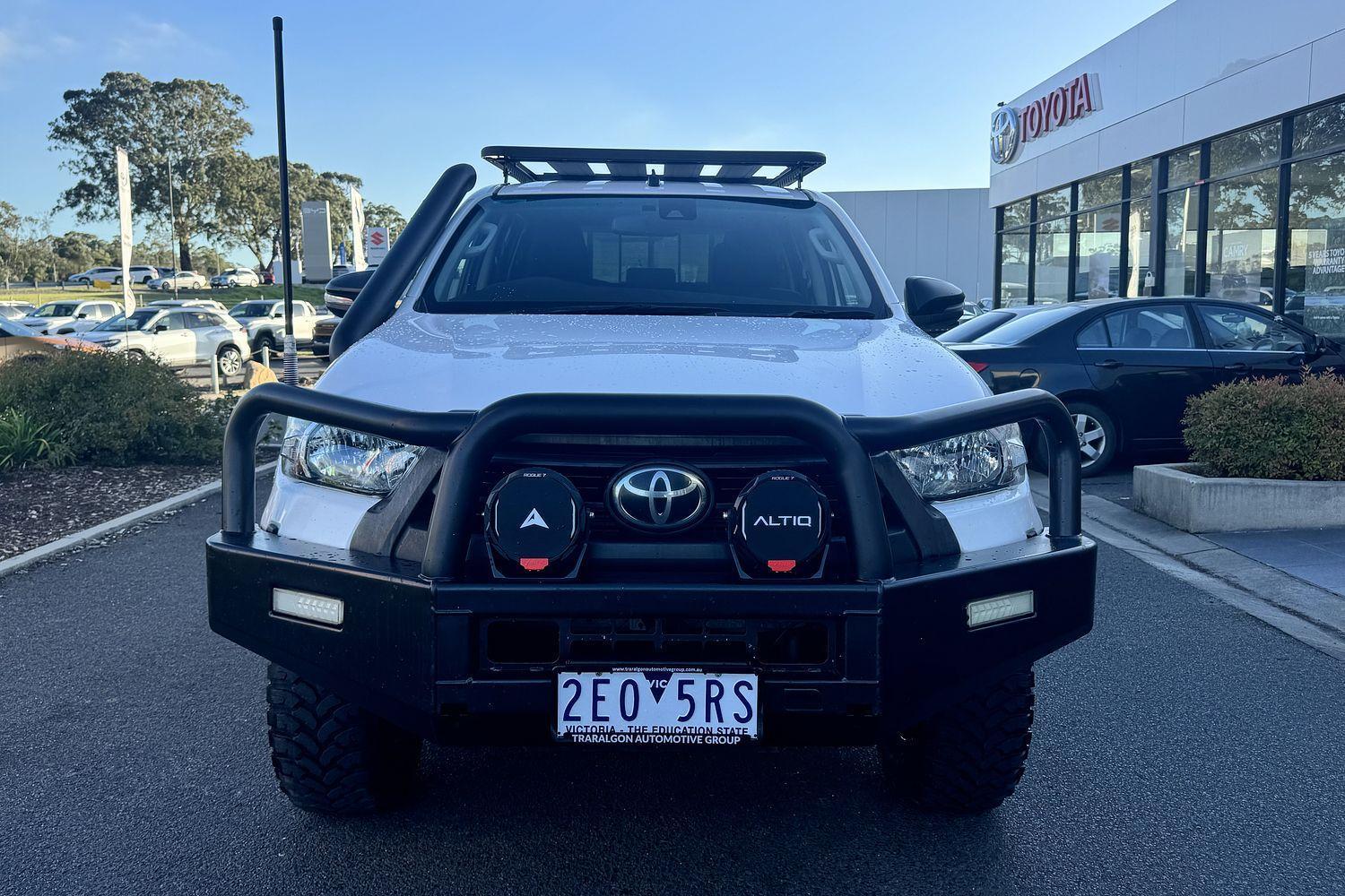2020 Toyota Hilux SR in White