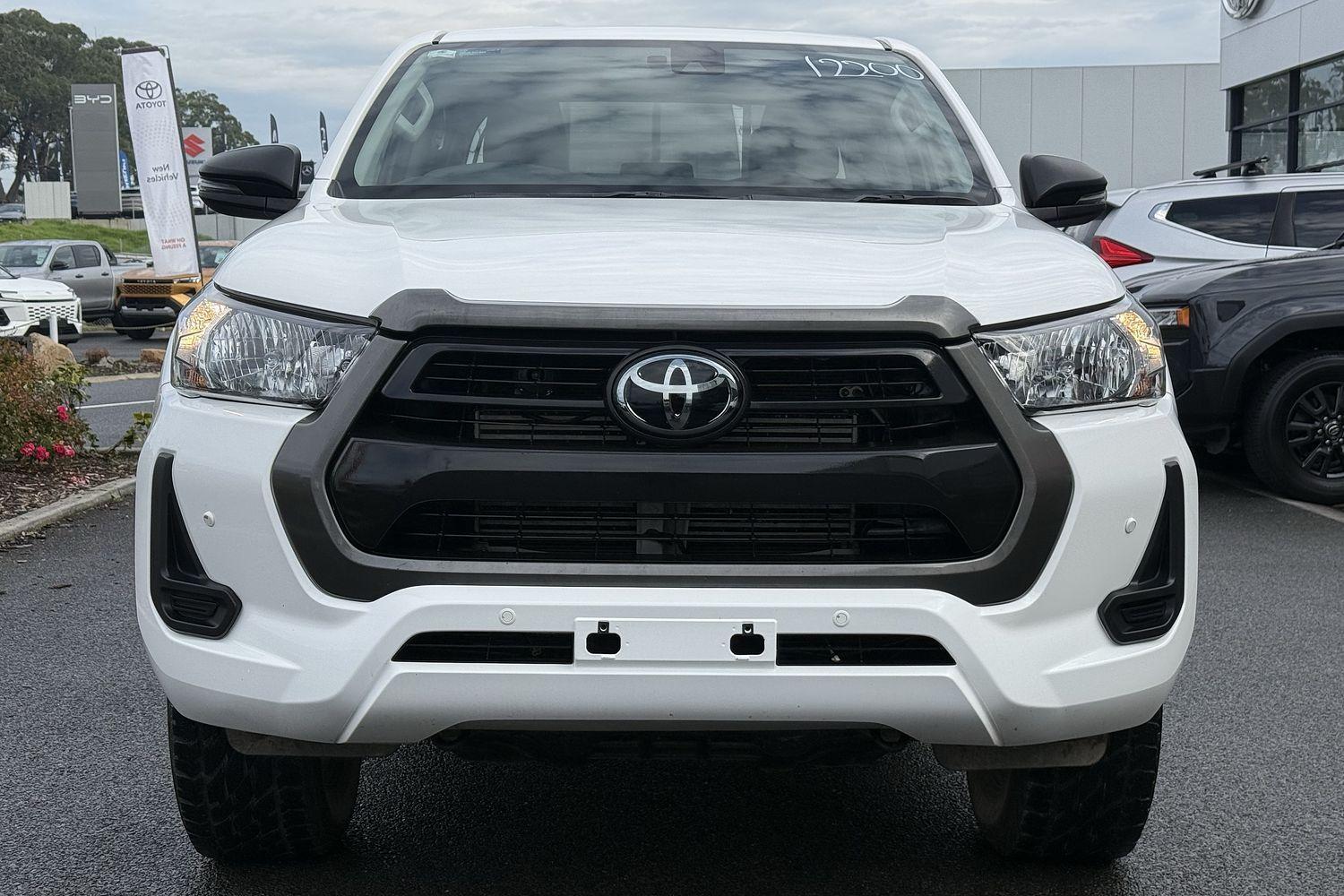 2022 Toyota Hilux SR in White