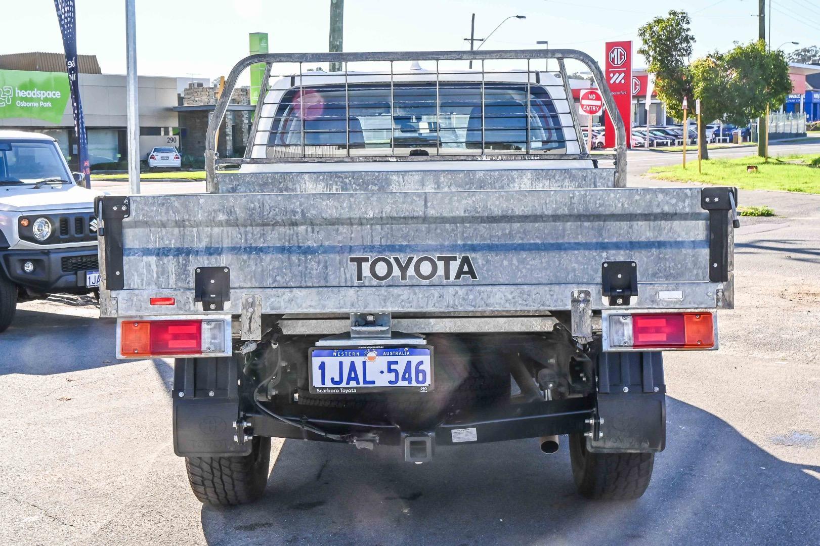 2023 Toyota Hilux SR in White