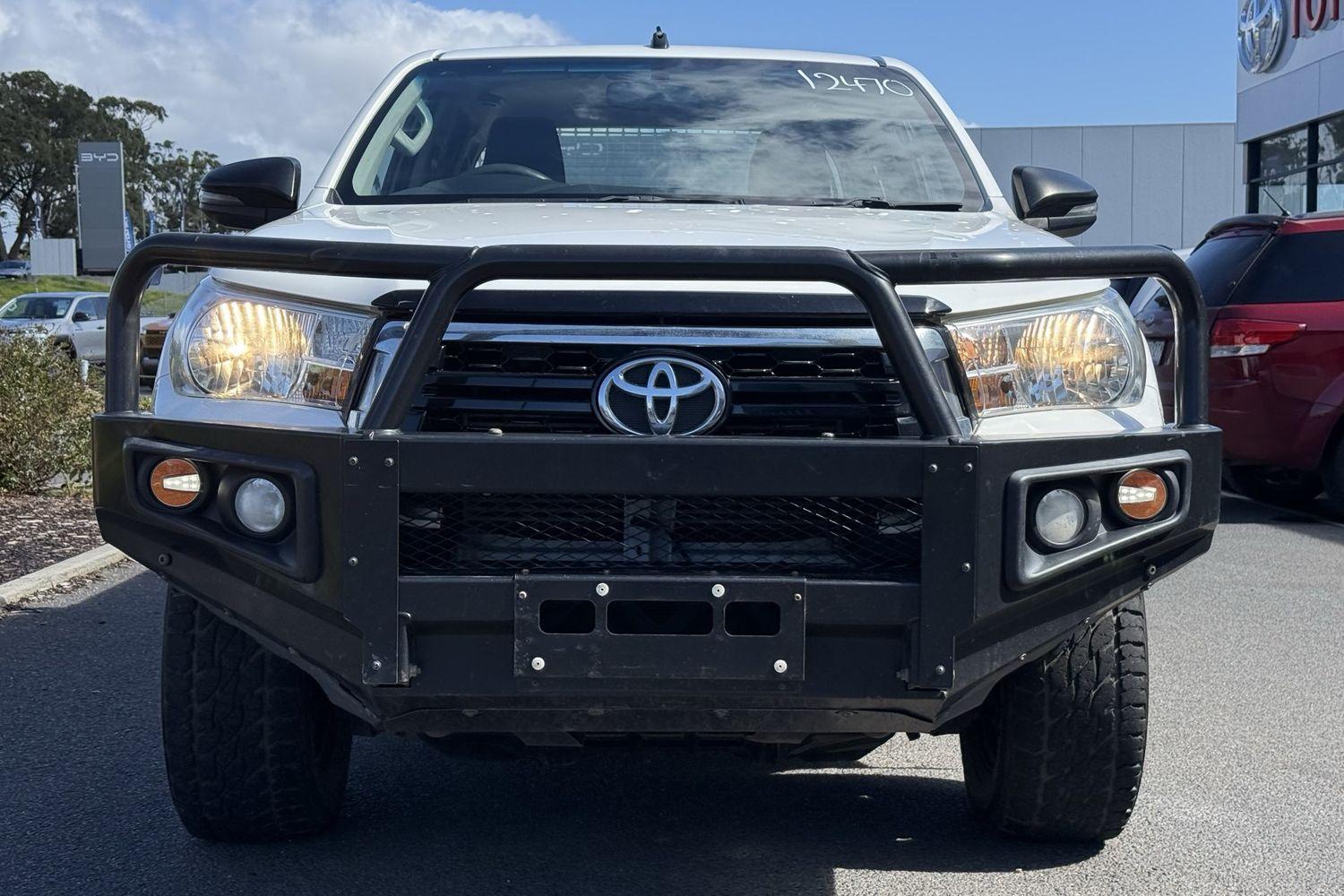 2019 Toyota Hilux SR in White
