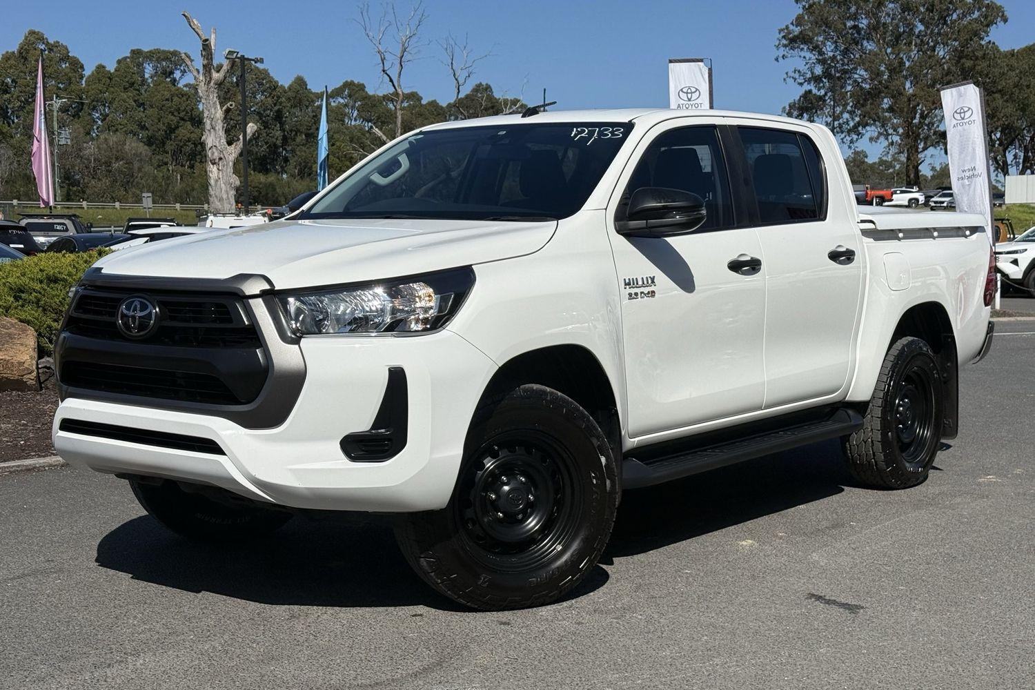 2021 Toyota Hilux SR in White
