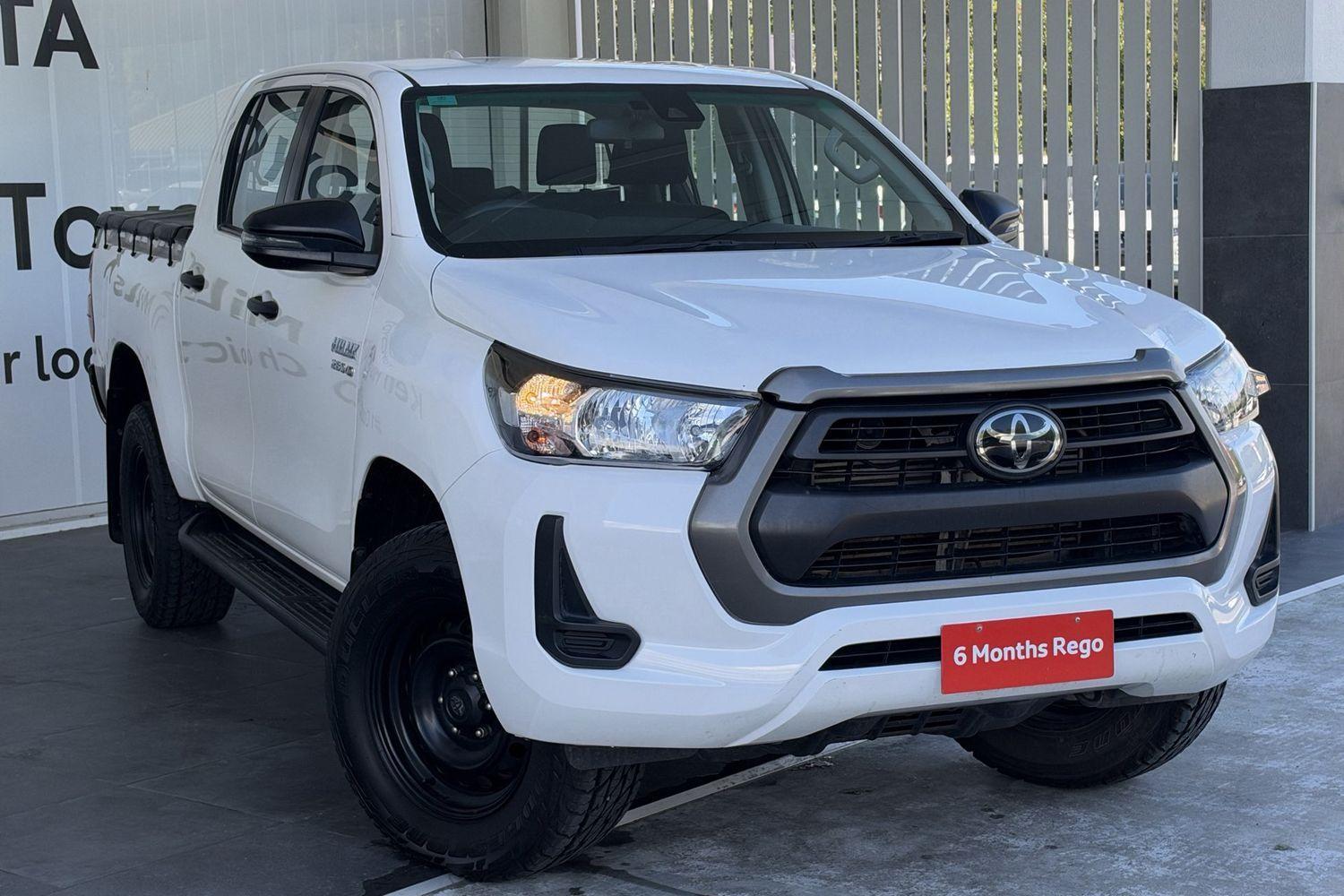 2022 Toyota Hilux SR in White