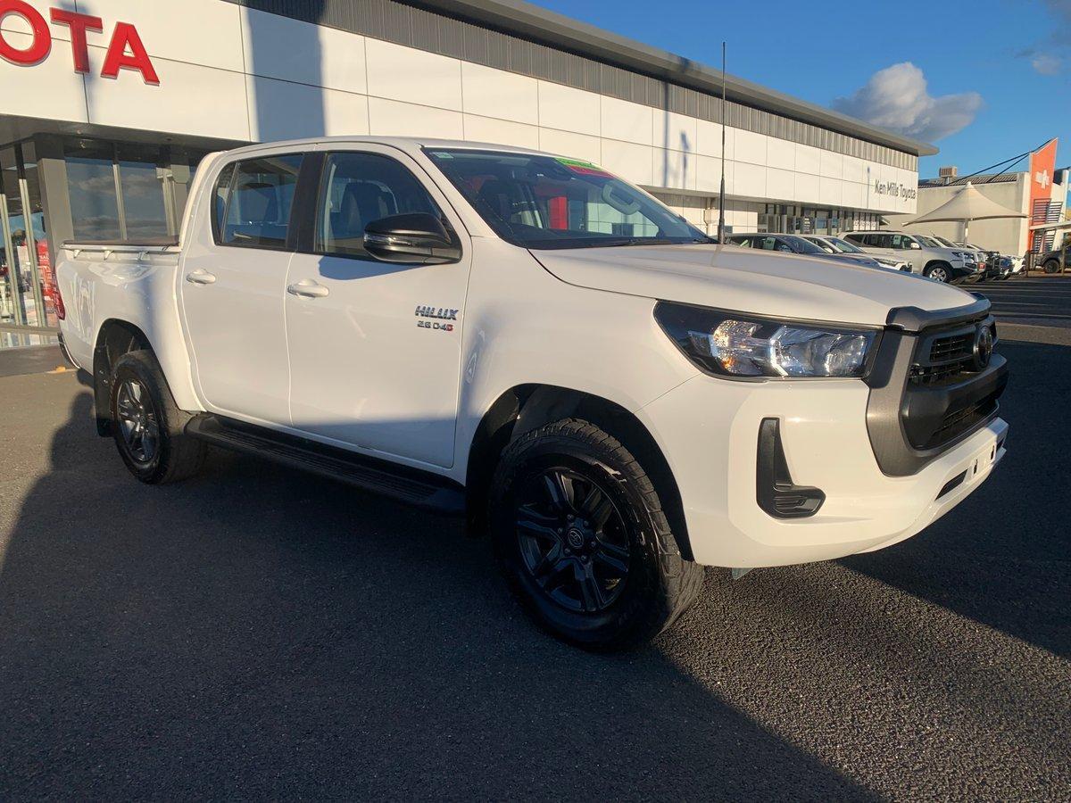 2023 Toyota Hilux SR in White