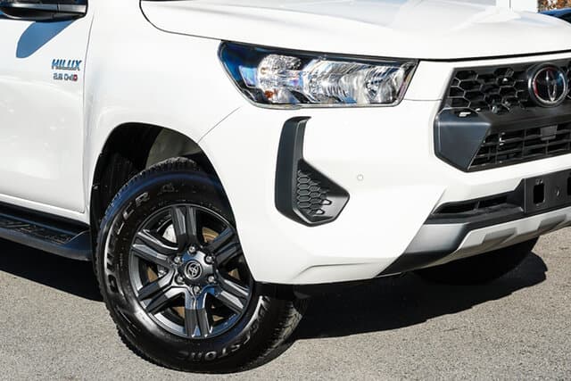 2025 Toyota Hilux SR in White