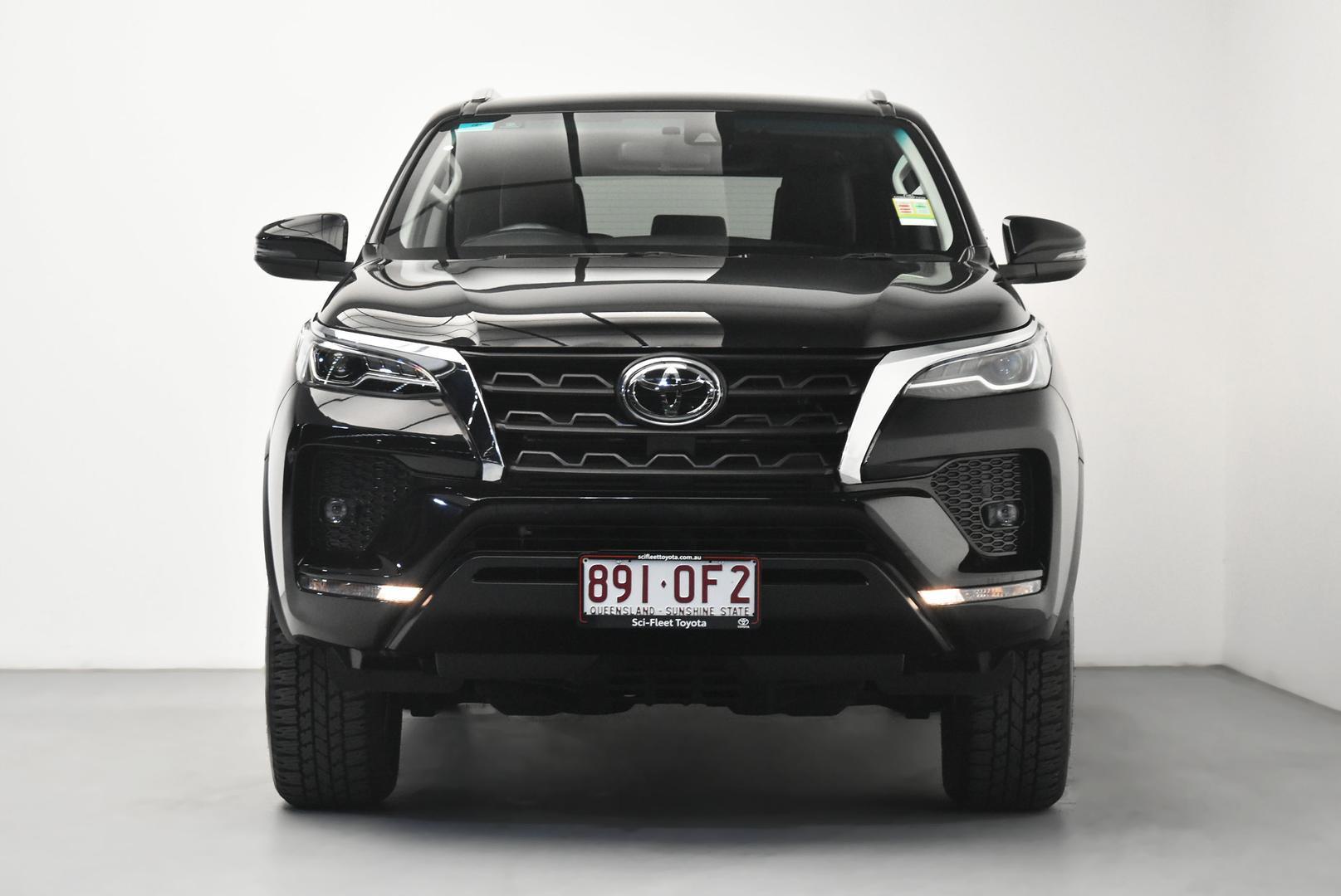 2025 Toyota Fortuner GXL in Black