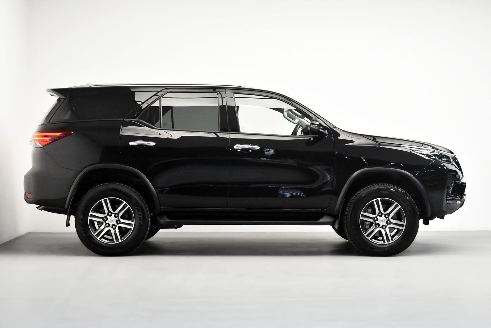 2025 Toyota Fortuner GXL in Black