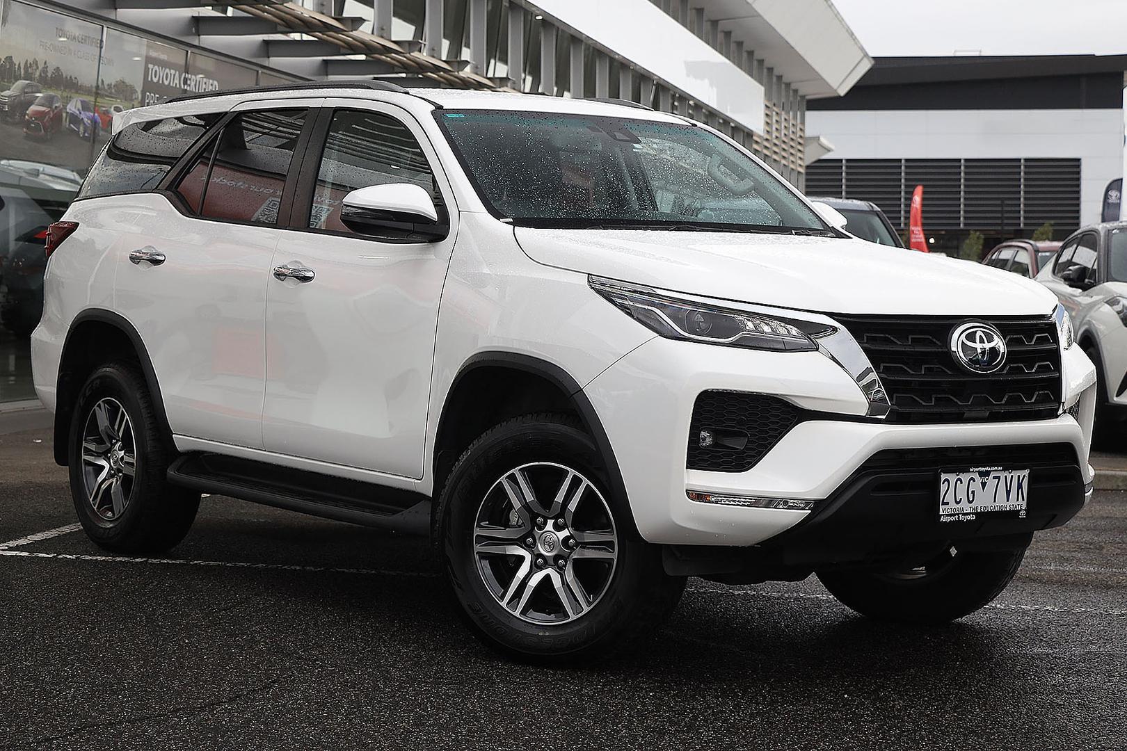 2025 Toyota Fortuner GXL in White