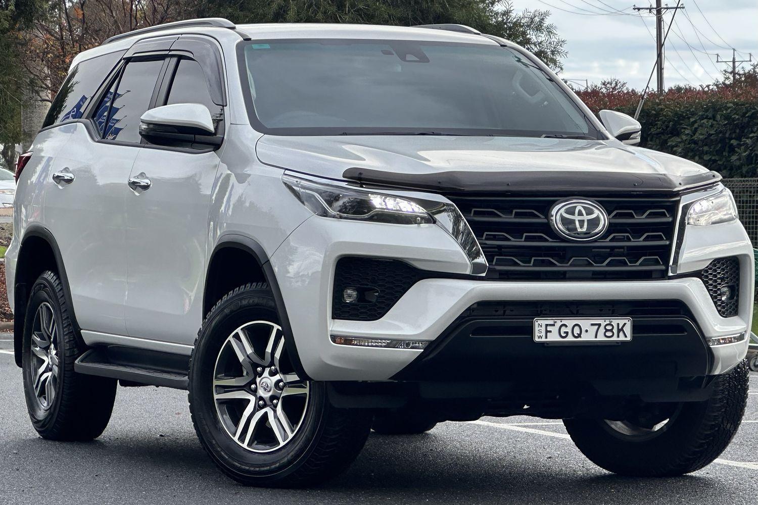 2025 Toyota Fortuner GXL in White