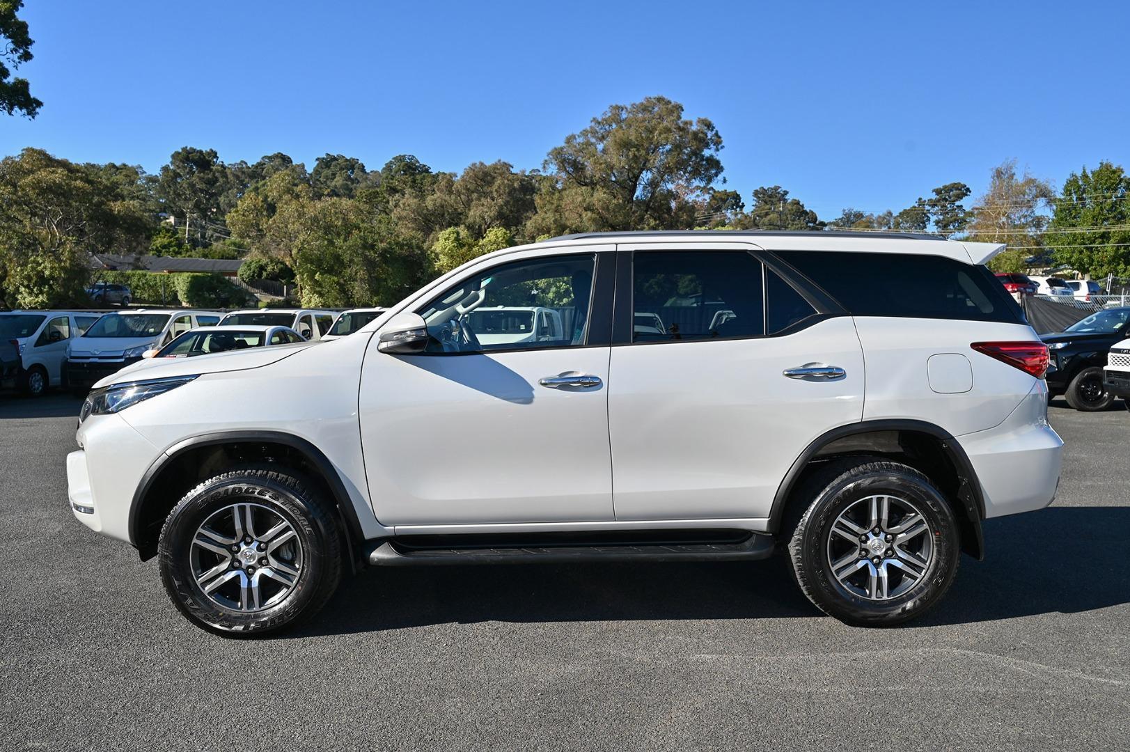2025 Toyota Fortuner GXL in White