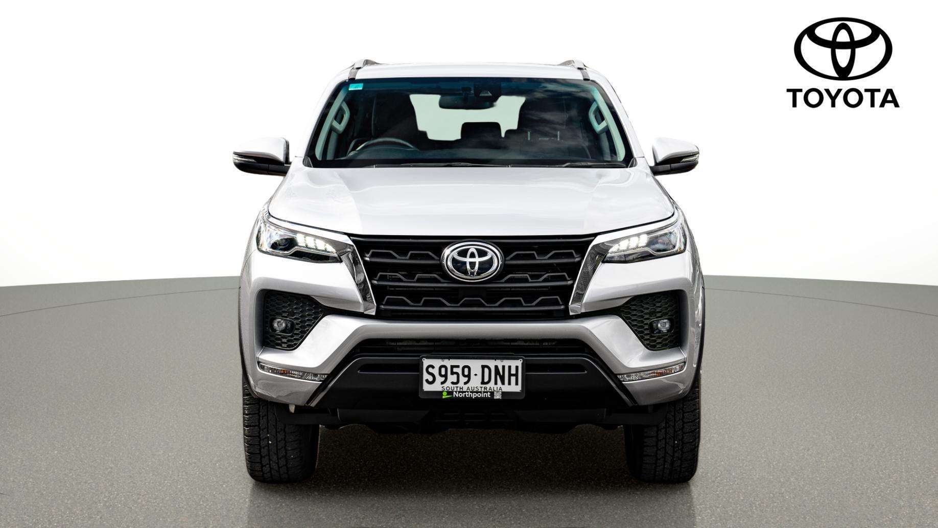 2025 Toyota Fortuner GXL in Silver