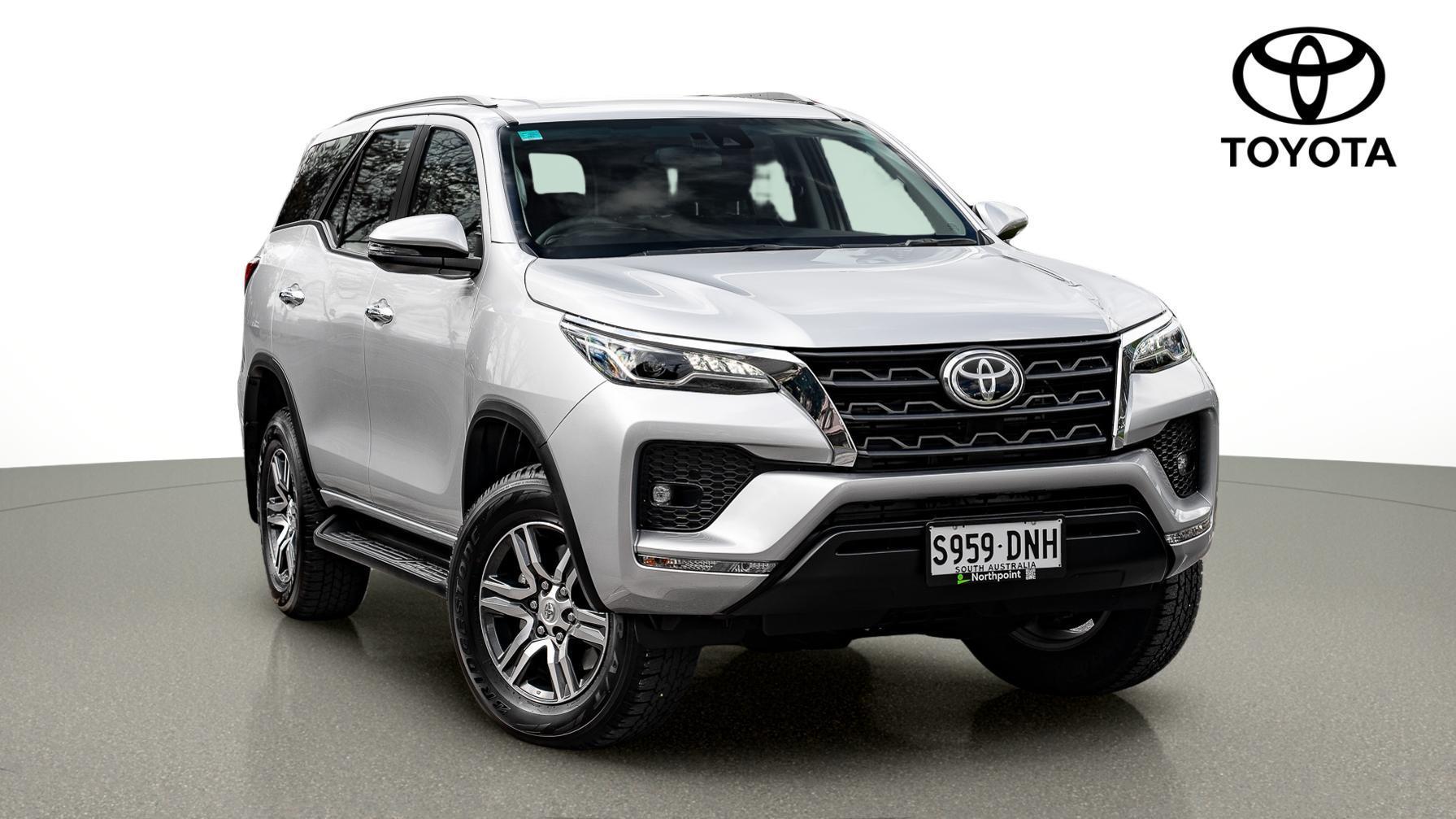 2025 Toyota Fortuner GXL in Silver