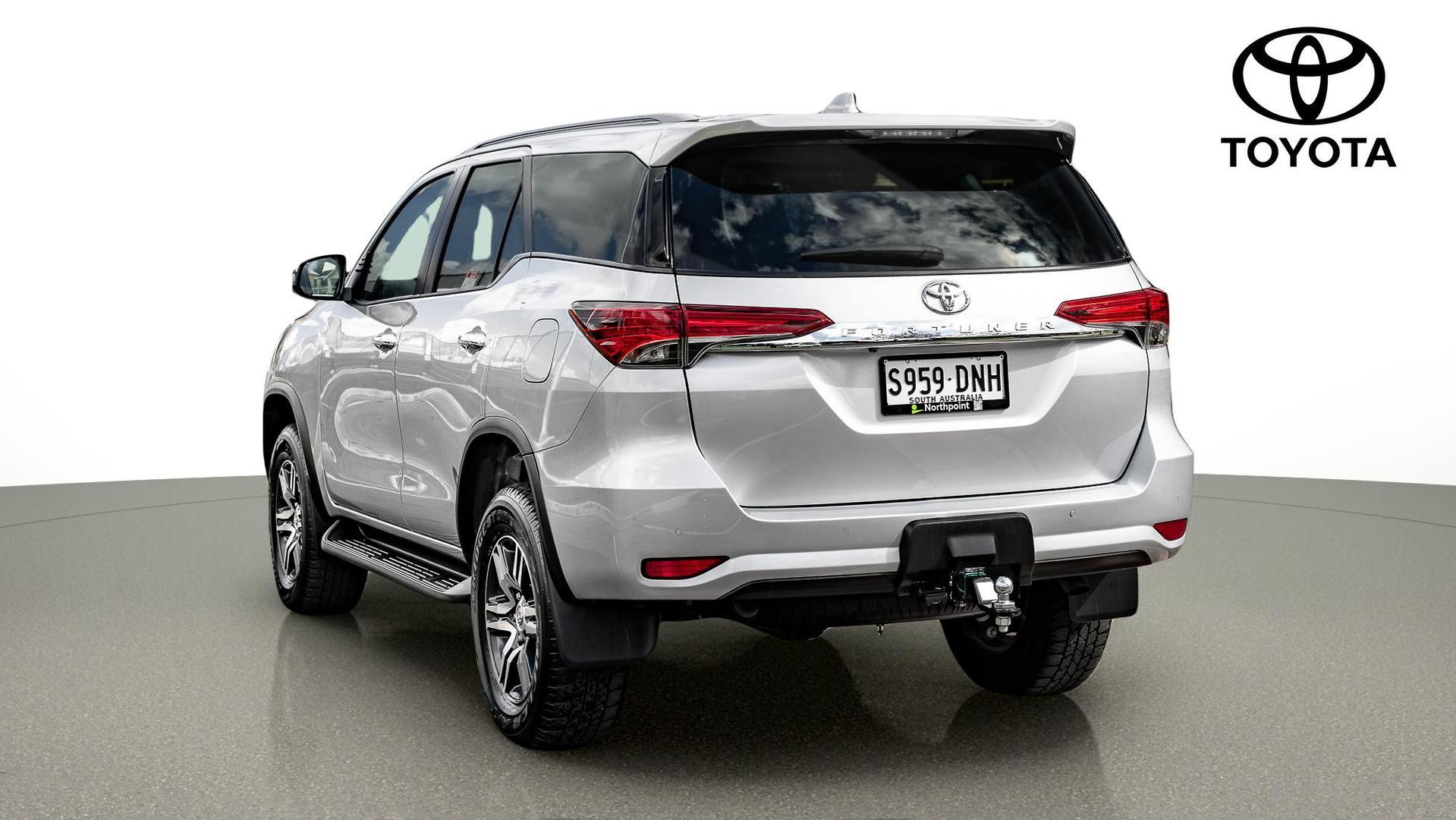 2025 Toyota Fortuner GXL in Silver
