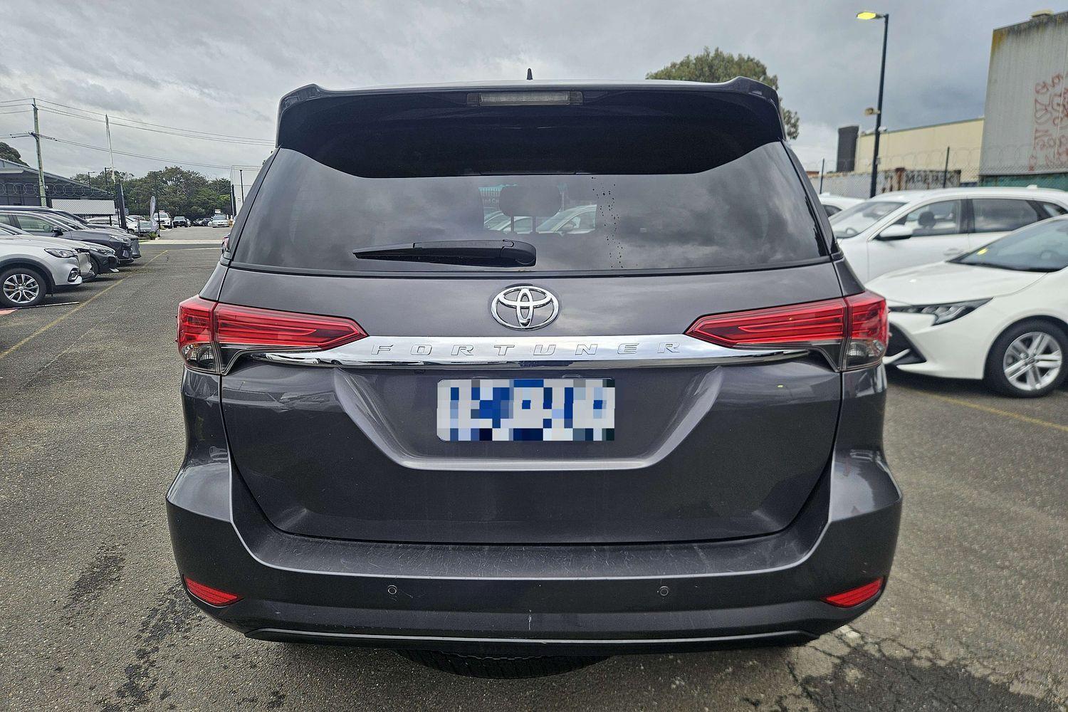 2015 Toyota Fortuner GXL in Silver