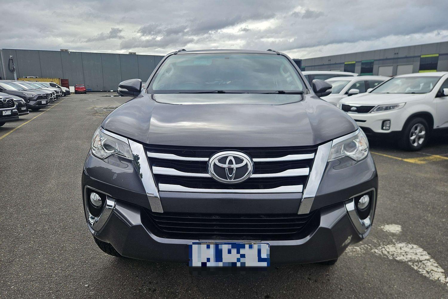 2015 Toyota Fortuner GXL in Silver