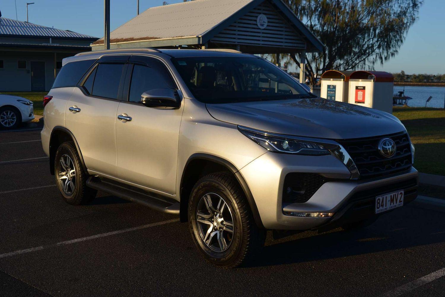 2025 Toyota Fortuner GXL in Silver
