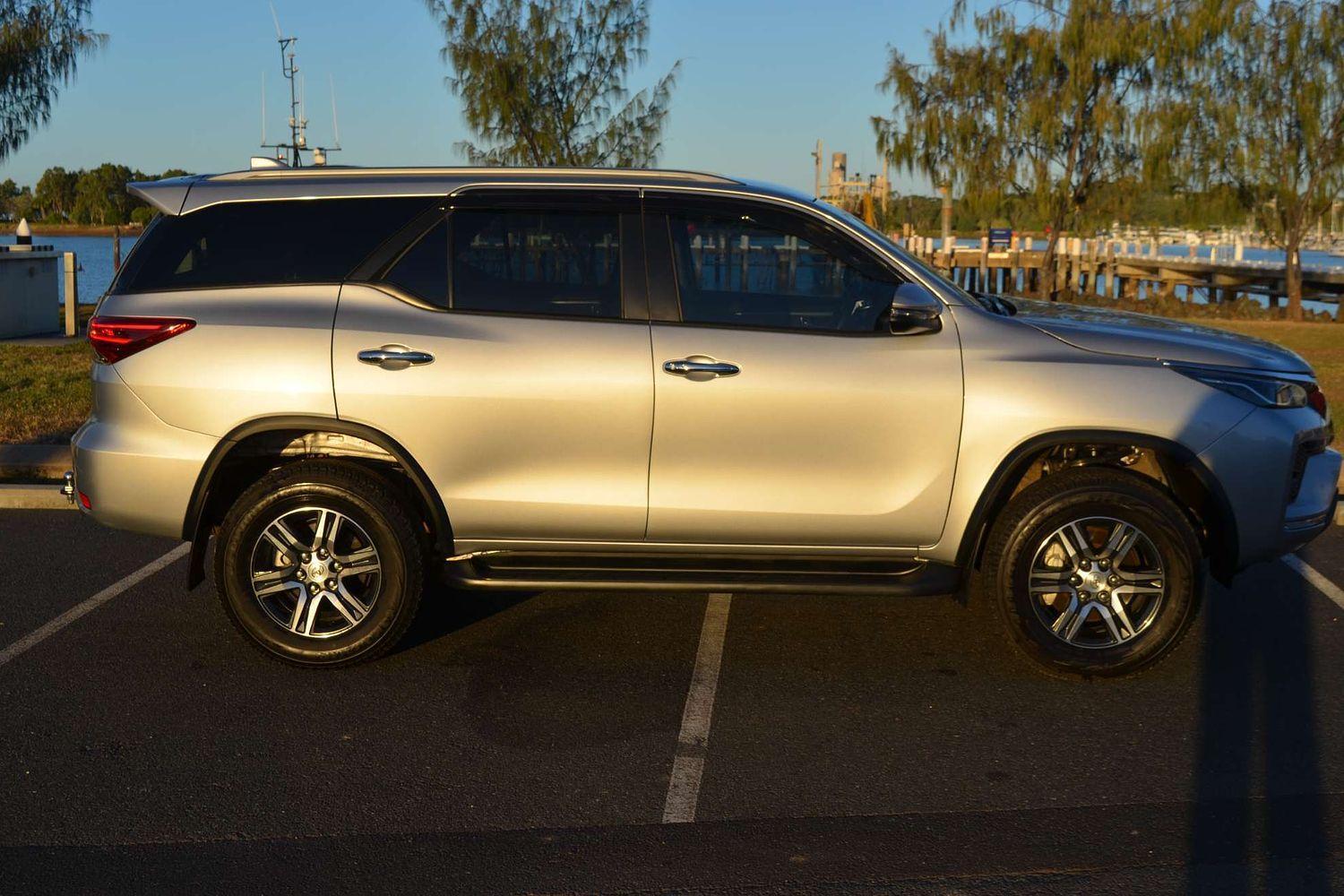 2025 Toyota Fortuner GXL in Silver