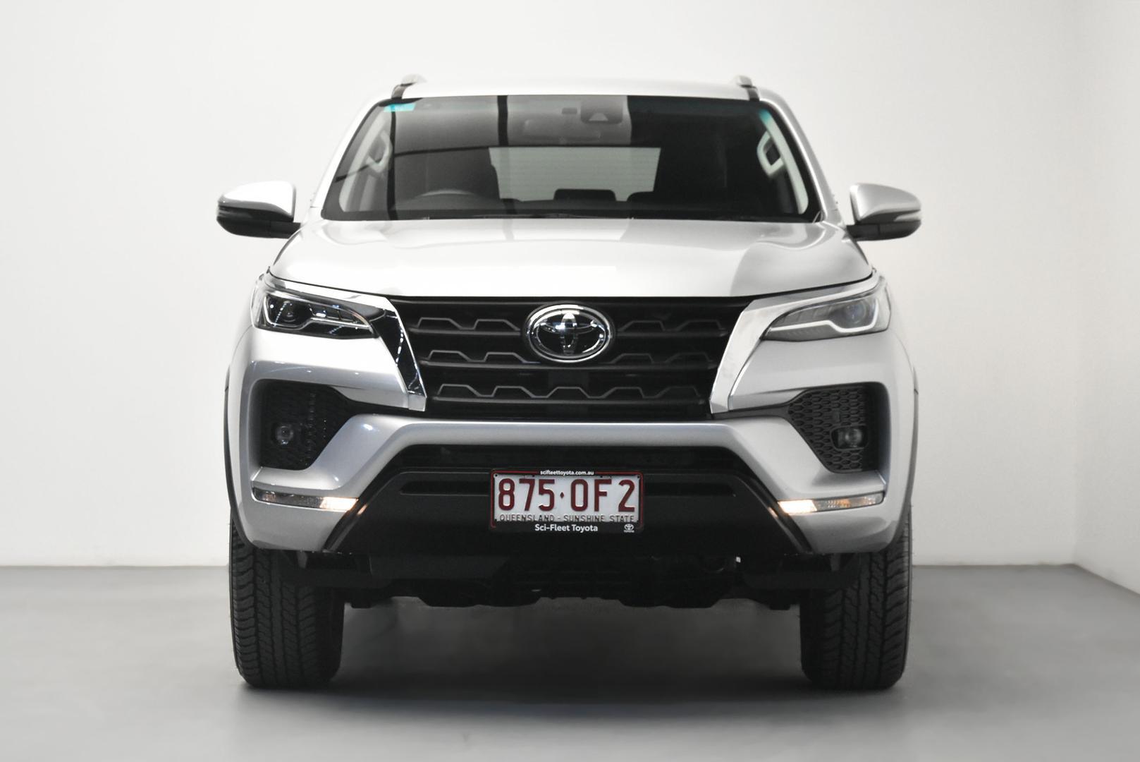 2025 Toyota Fortuner GXL in Silver