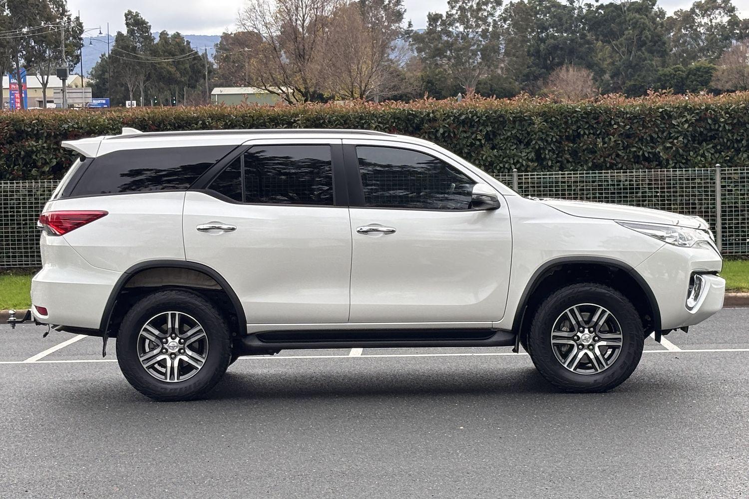 2018 Toyota Fortuner GXL in White