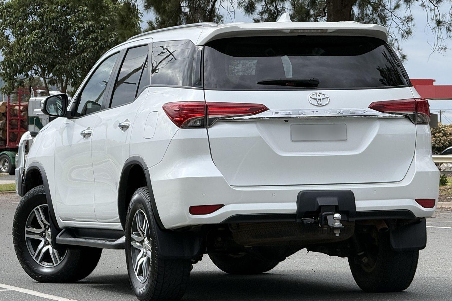 2022 Toyota Fortuner GXL in White