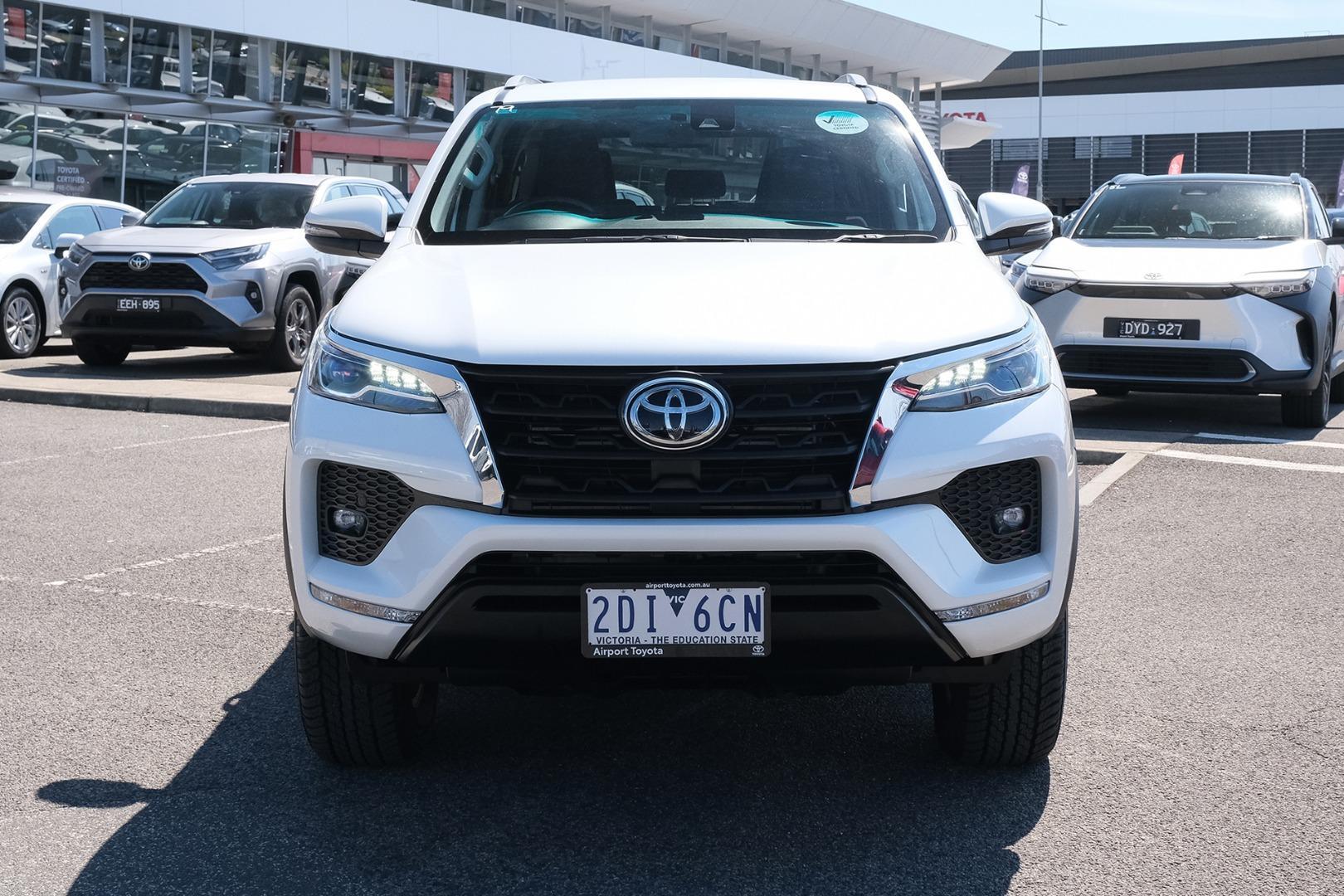 2025 Toyota Fortuner GXL in White