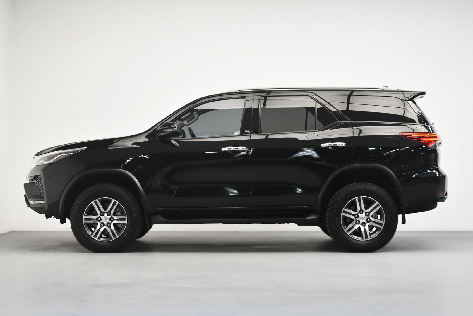 2021 Toyota Fortuner GXL in Black