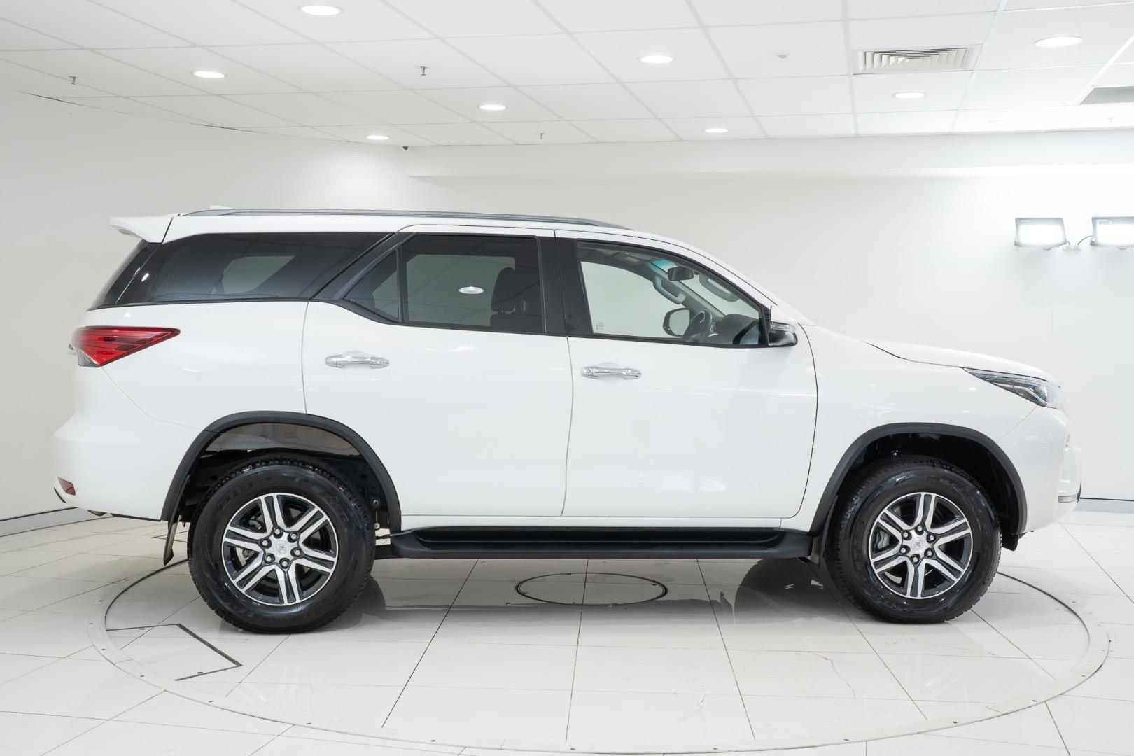 2025 Toyota Fortuner GXL in White