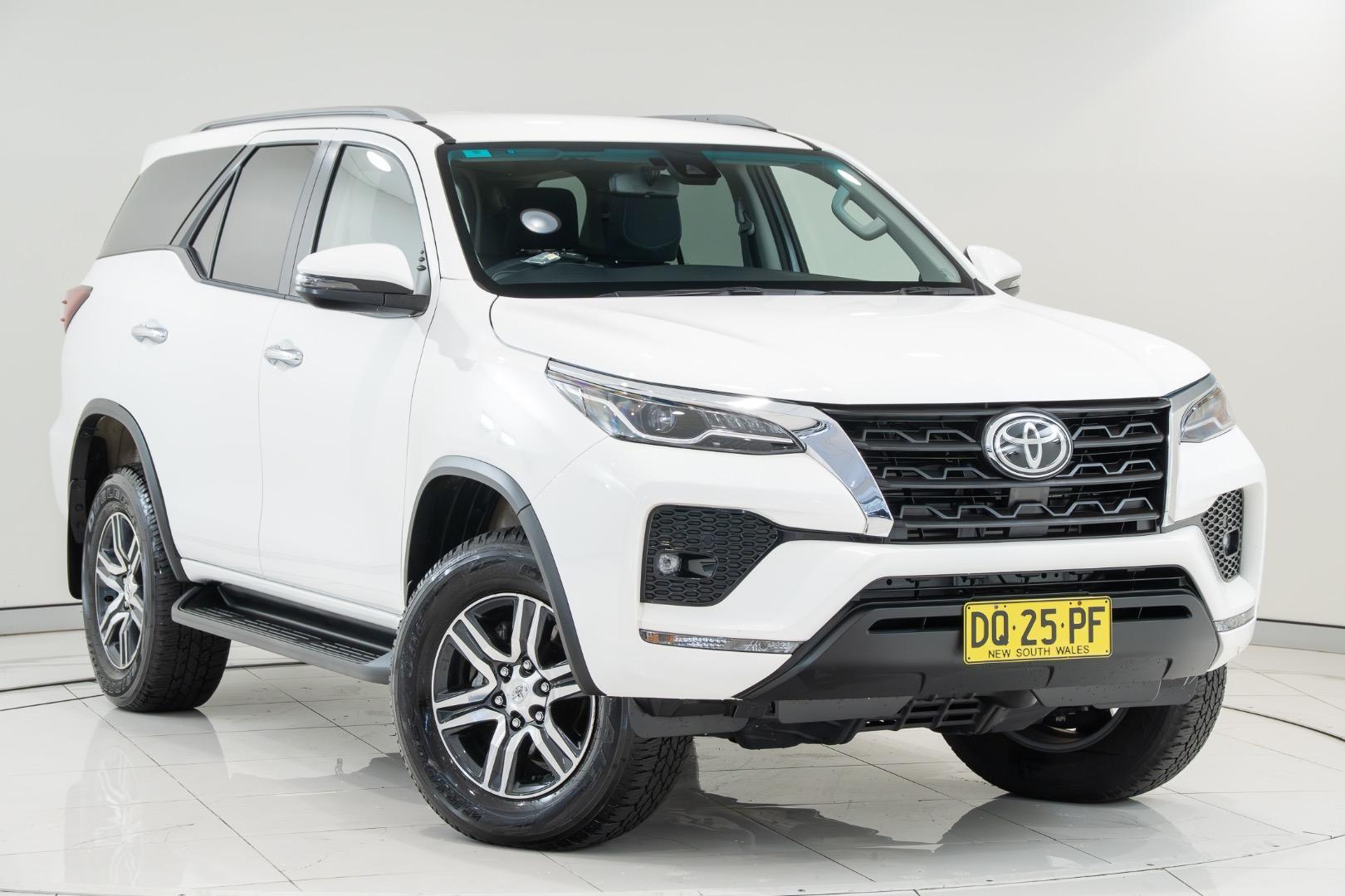 2025 Toyota Fortuner GXL in White