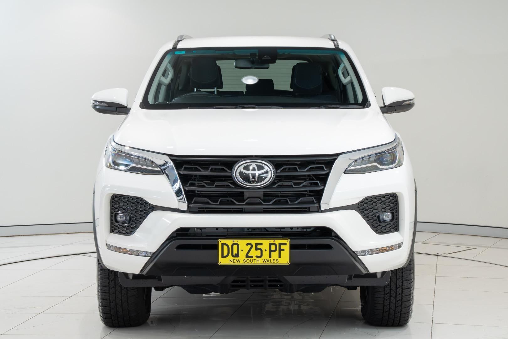 2025 Toyota Fortuner GXL in White
