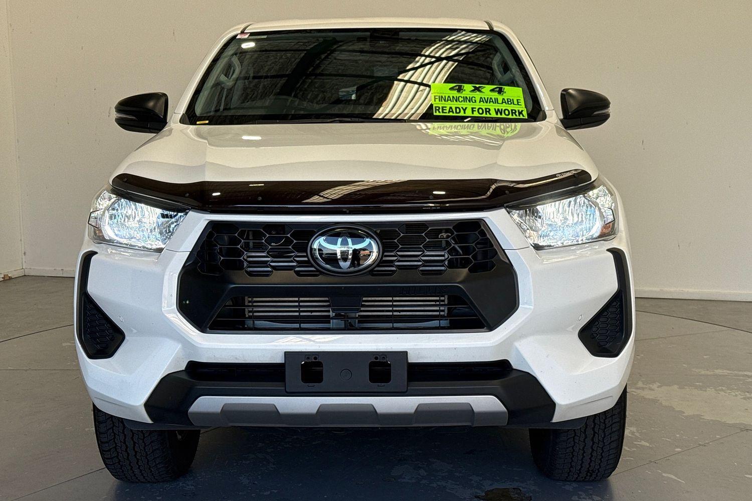 2025 Toyota Hilux SR in White