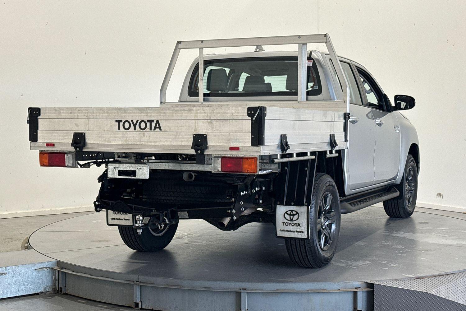 2024 Toyota Hilux SR 48V in Silver