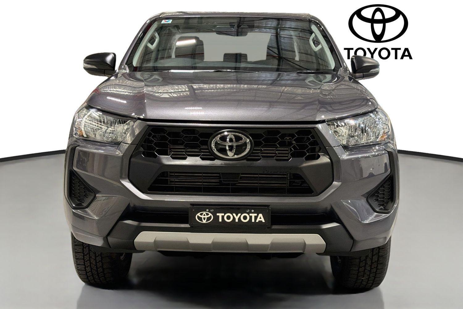 2025 Toyota Hilux SR in Silver