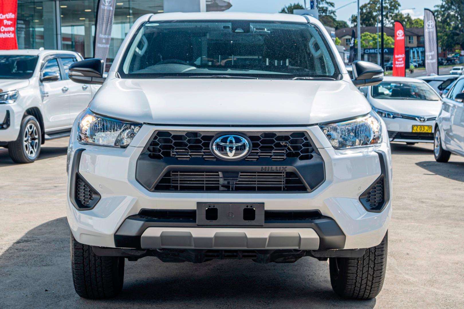 2024 Toyota Hilux SR in White