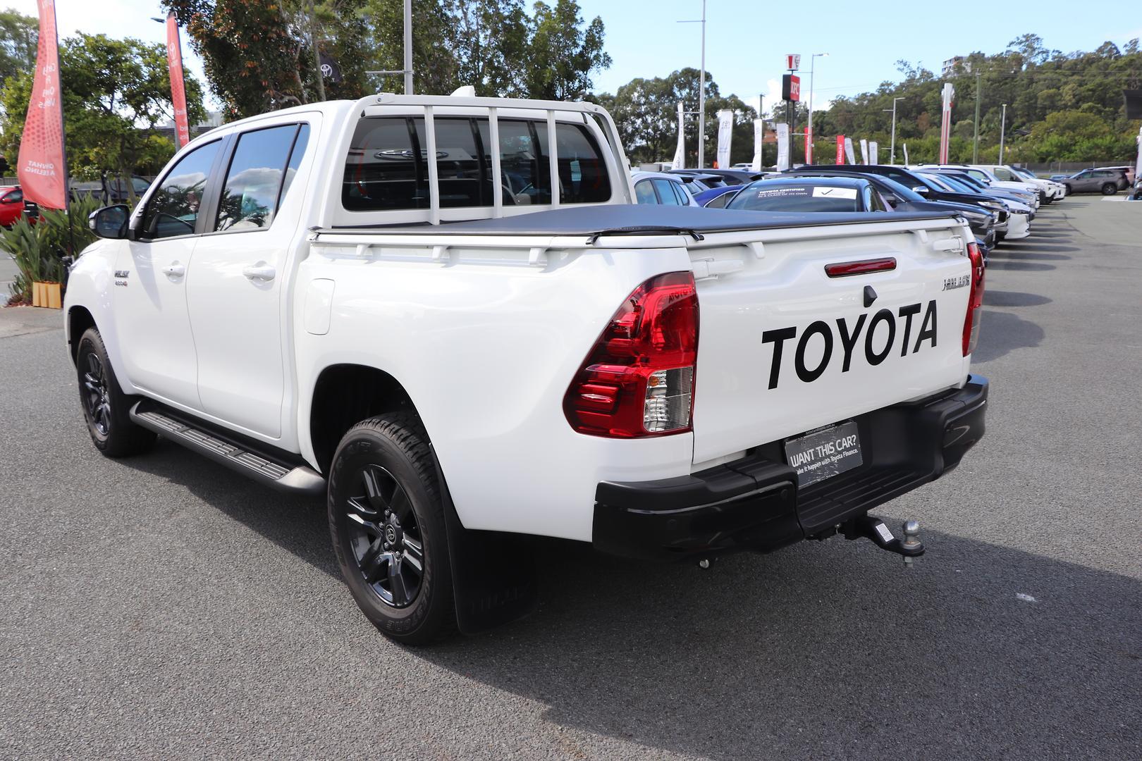 2025 Toyota Hilux SR in White