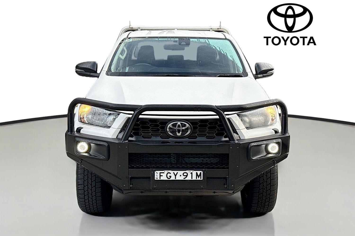 2024 Toyota Hilux SR in White