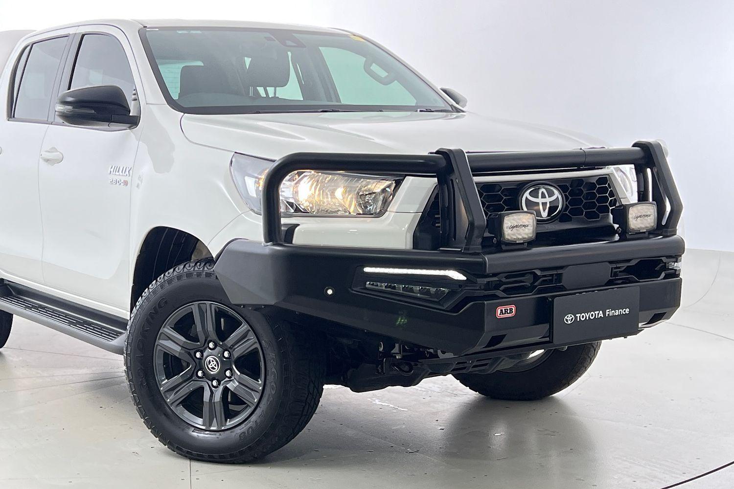 2025 Toyota Hilux SR in White