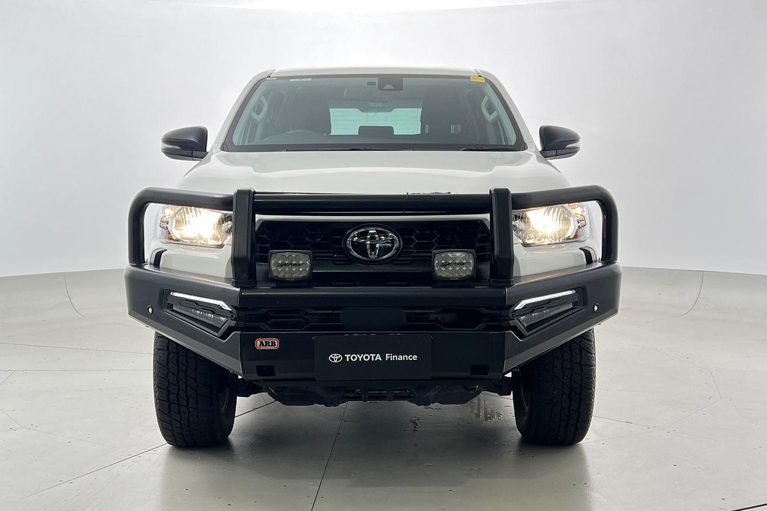 2025 Toyota Hilux SR in White