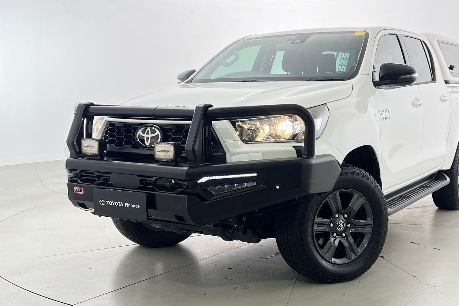 2025 Toyota Hilux SR in White
