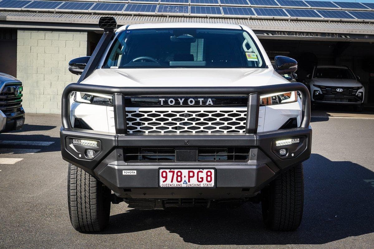 2025 Toyota Hilux SR5 in White