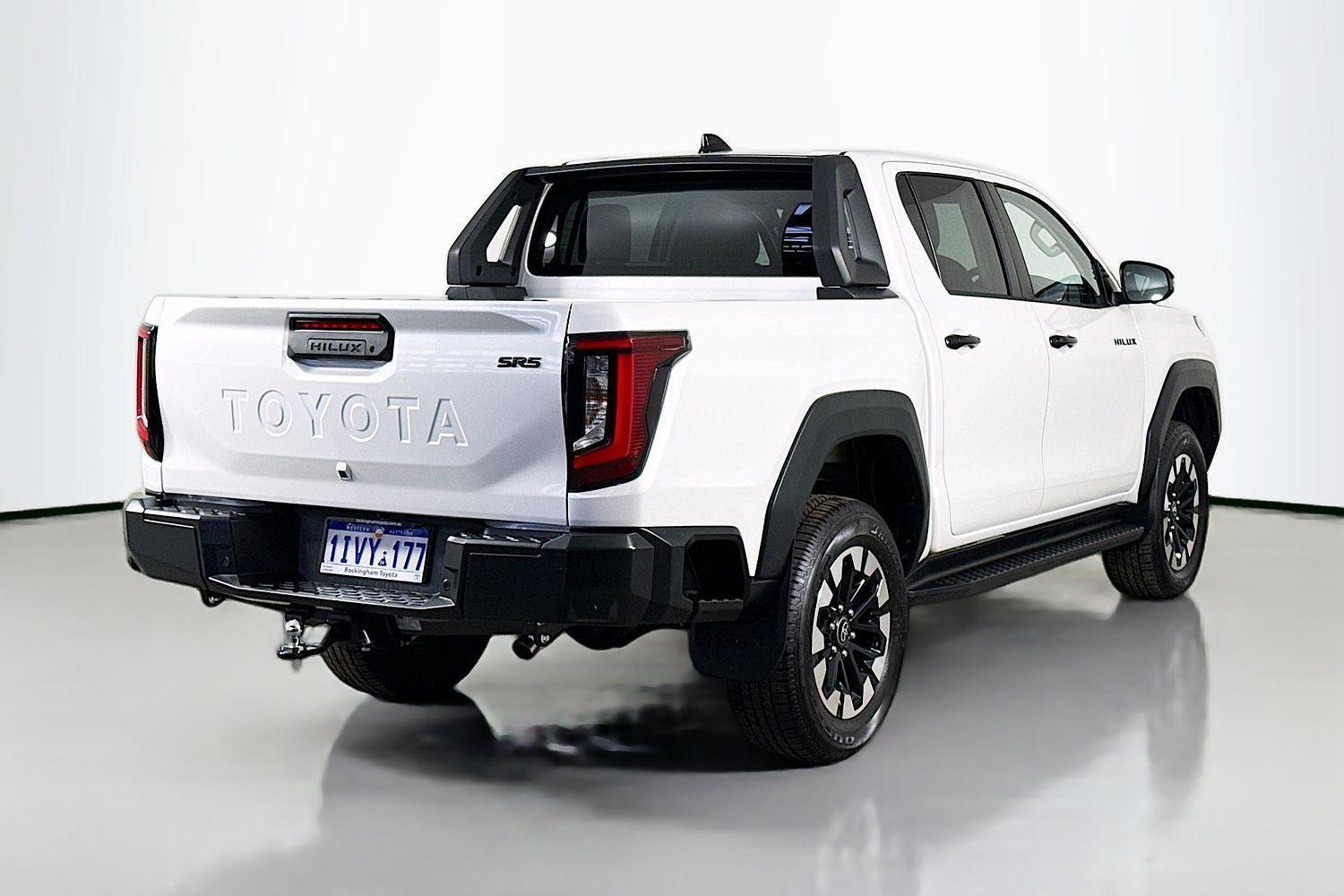 2025 Toyota Hilux SR5+ in White