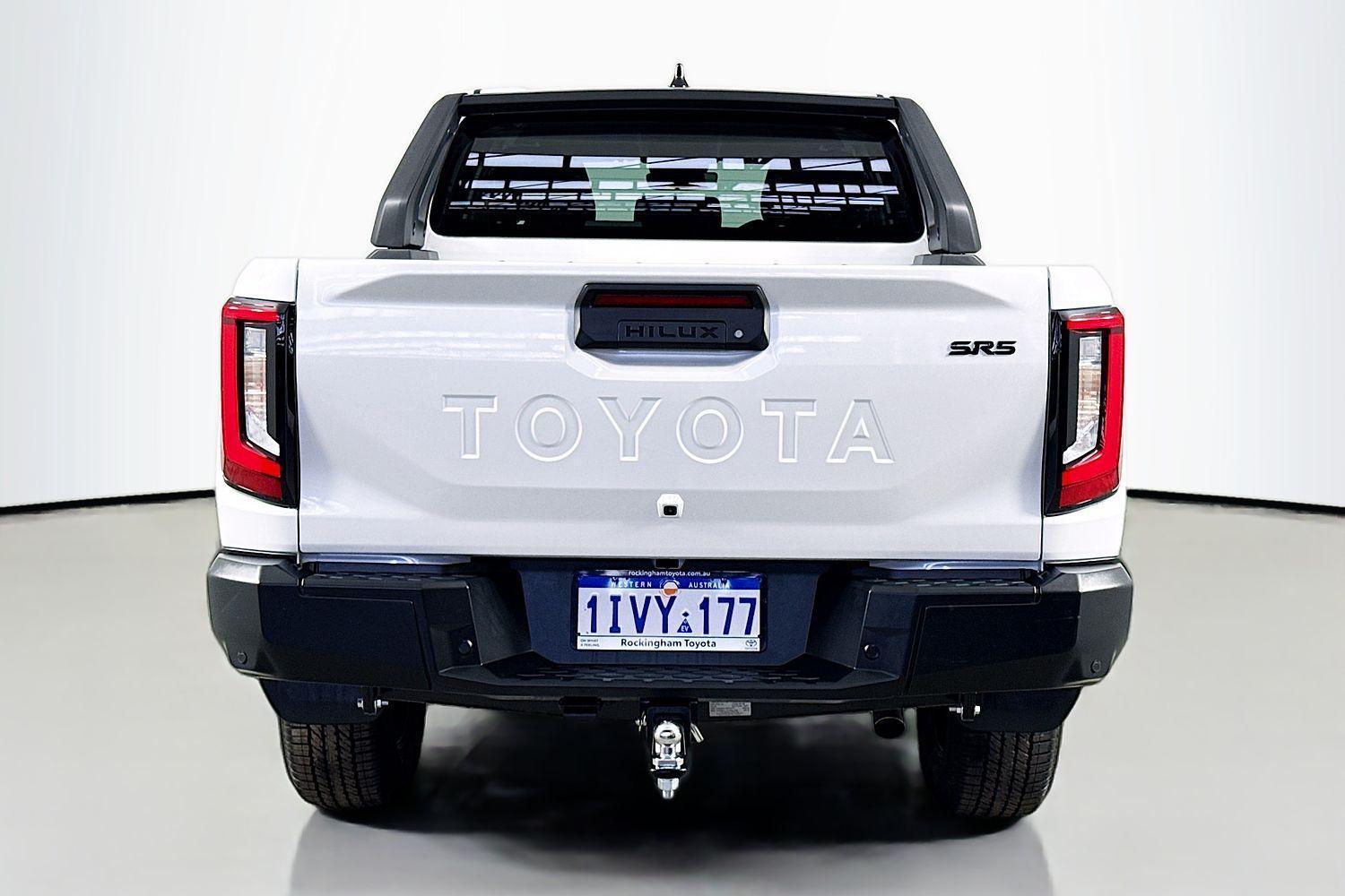 2025 Toyota Hilux SR5+ in White