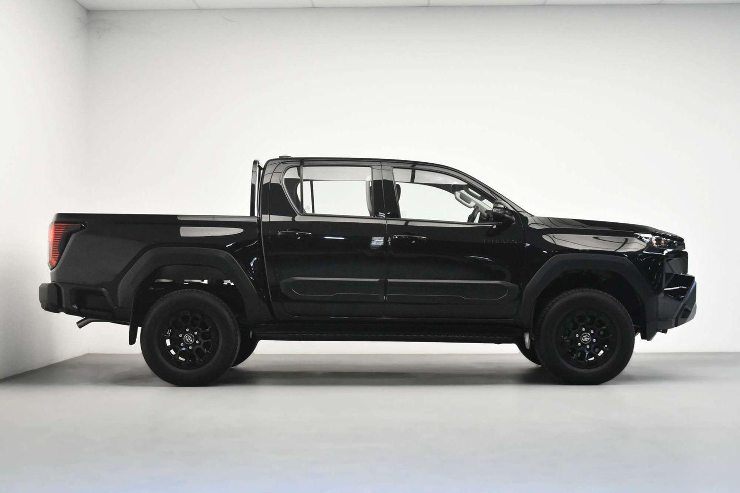 2025 Toyota Hilux SR in Black