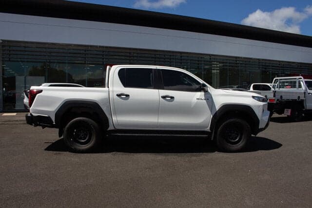 2025 Toyota Hilux SR in White