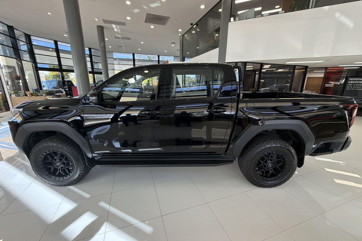 2025 Toyota Hilux SR in Black